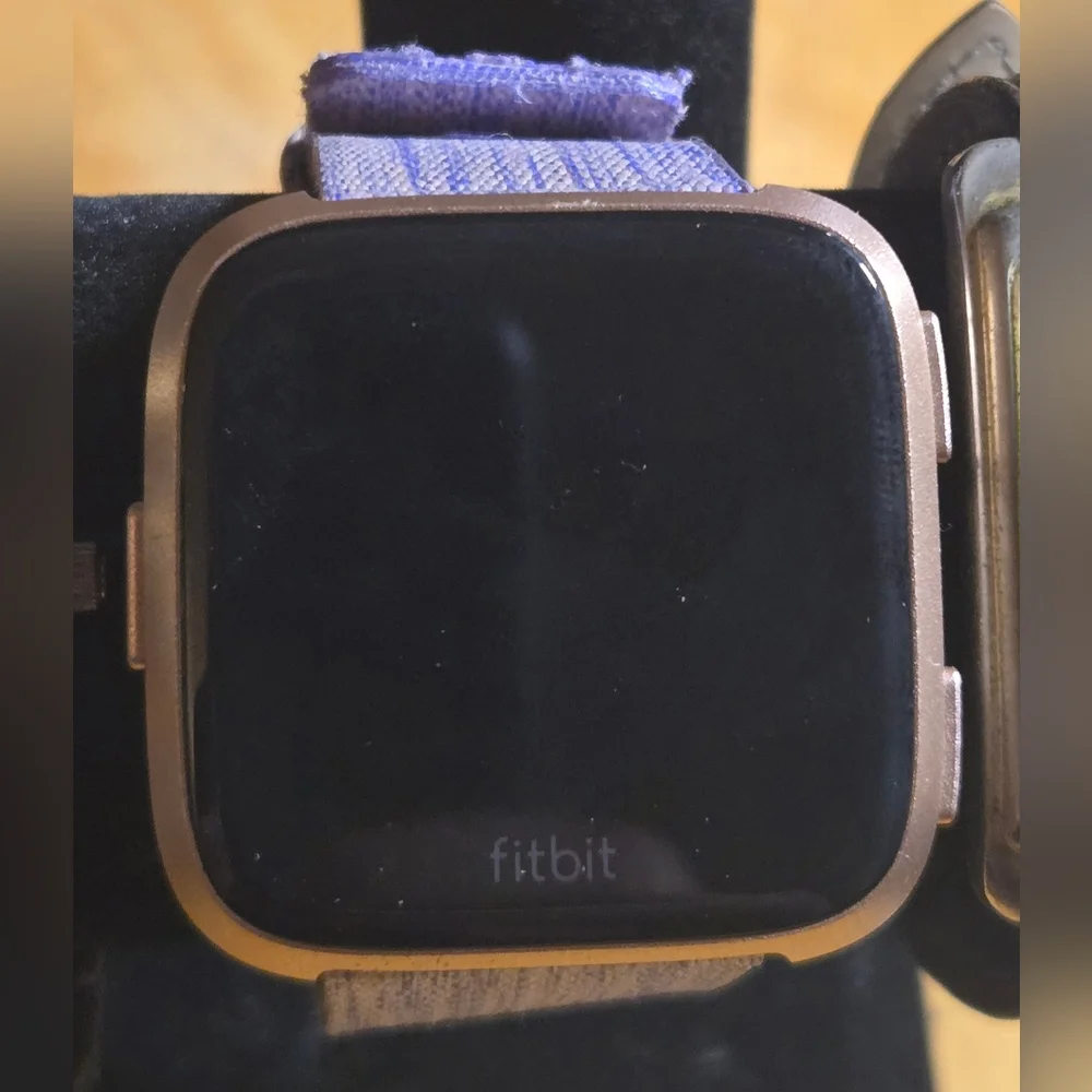 Watches for Women Lot Pulsar Wenger Fitbit UNTESTED AS IS - Picture 5 of 7